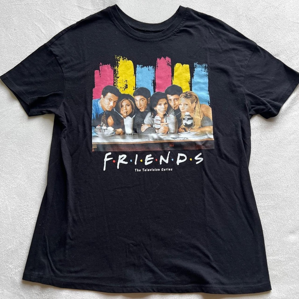 Friends TV Show black graphic t shirt chandler joey rachel phoebe ross 90s y2k
